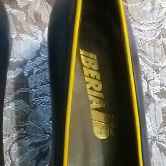 Iberia Heels with Yellow Trim - Picture 2 of 6
